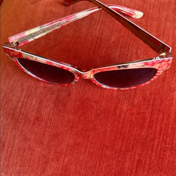 Patricia Nash Red Floral Sunglasses - Picture 4 of 5